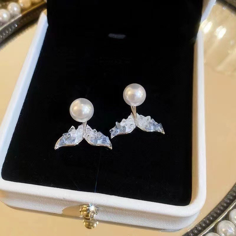 A summer-themed pearl jewelry set with 6–7mm freshwater pearls and 14k gold-filled design, inspired by mermaids and ocean hues.