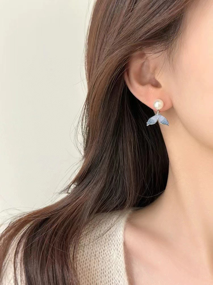 A summer-themed pearl jewelry set with 6–7mm freshwater pearls and 14k gold-filled design, inspired by mermaids and ocean hues.