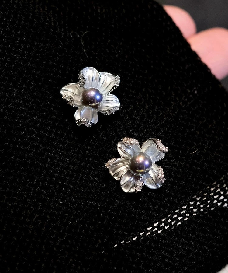 Pair of silver-blue Akoya pearl stud earrings with natural luster, crafted for refined and elegant daily wear.