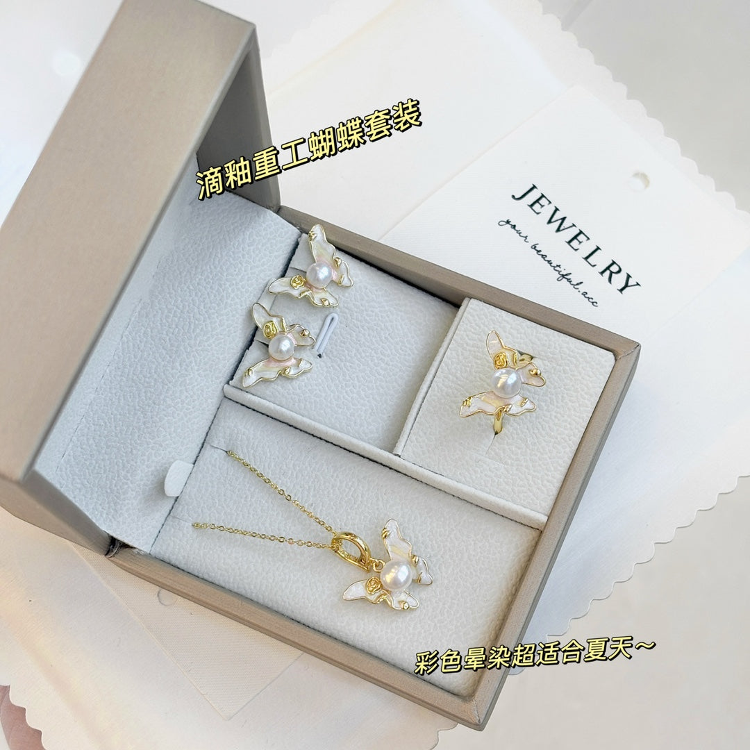 Elegant butterfly jewelry set featuring delicate craftsmanship and everyday sophistication.