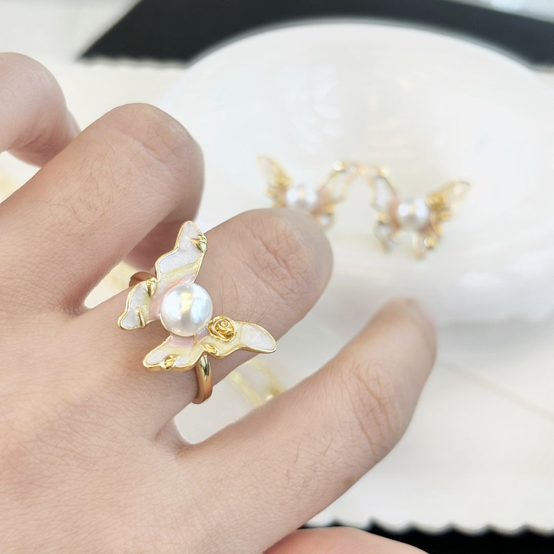 Elegant butterfly jewelry set featuring delicate craftsmanship and everyday sophistication.