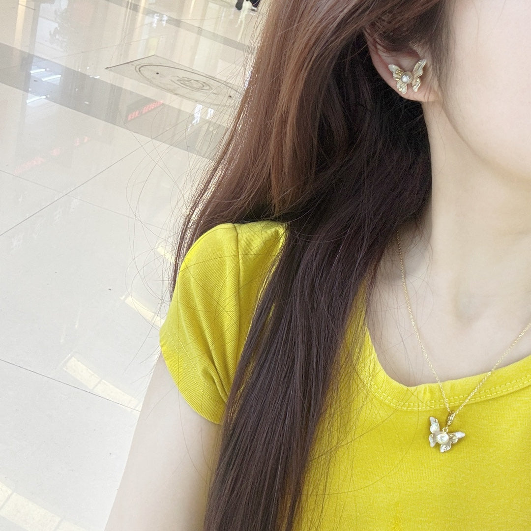 Elegant butterfly jewelry set featuring delicate craftsmanship and everyday sophistication.