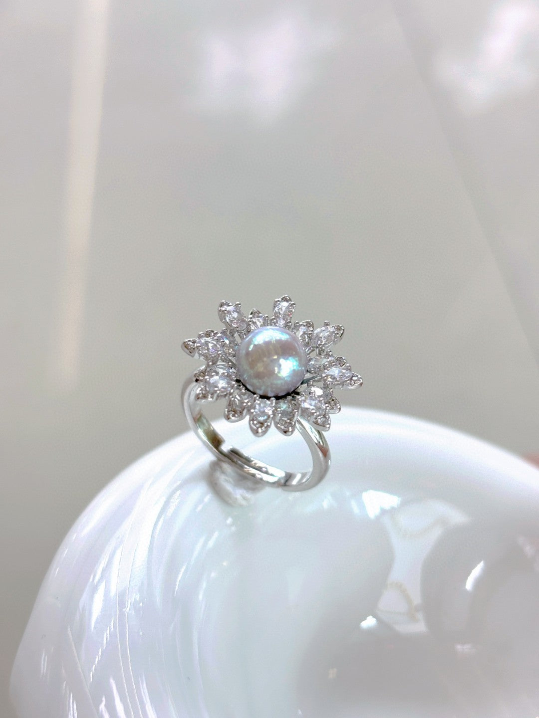 Blooming rose-inspired pearl ring with Akoya pearl and pavé stones