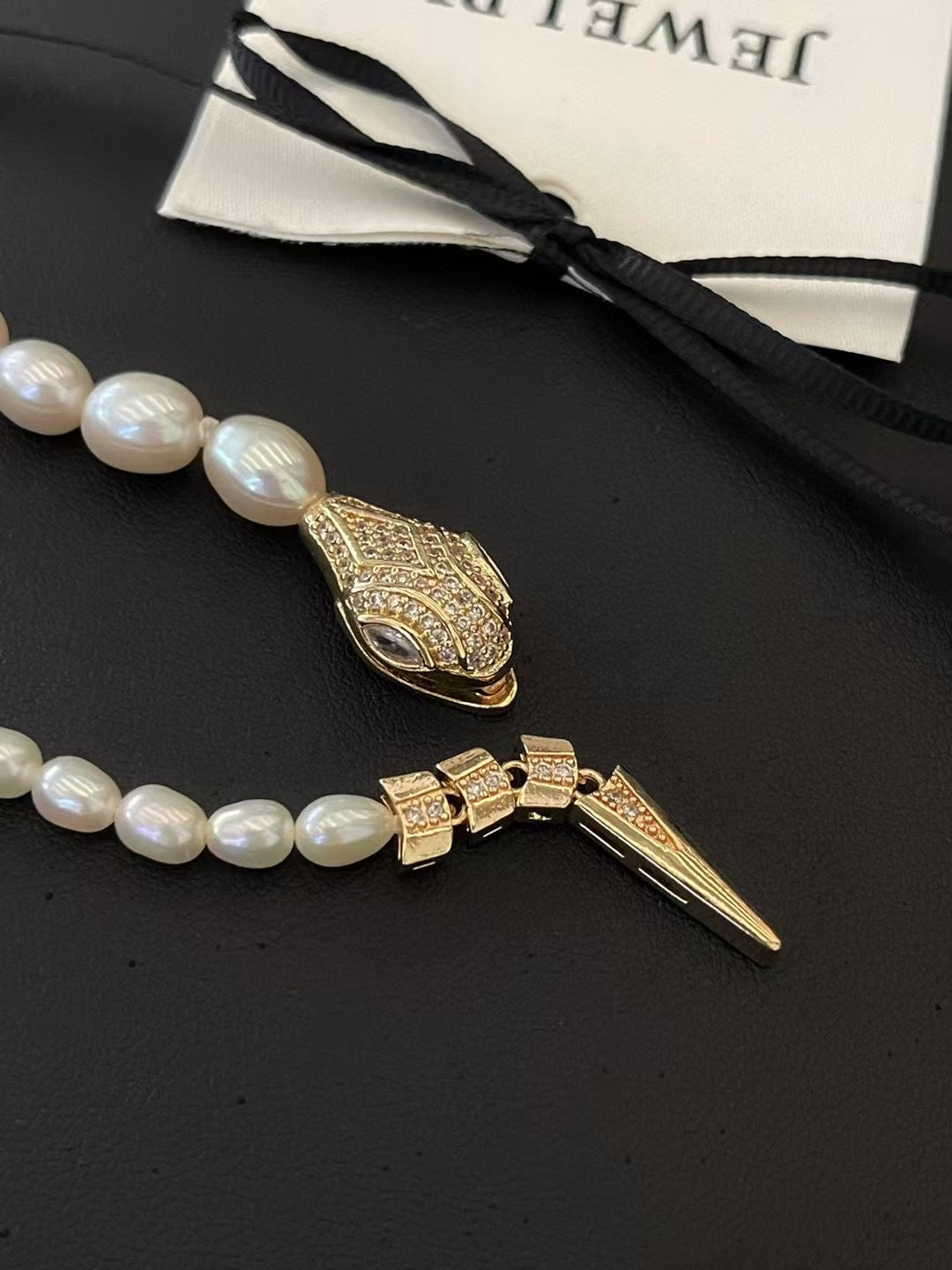 Serpentine Grace – Snake Pearl Necklace