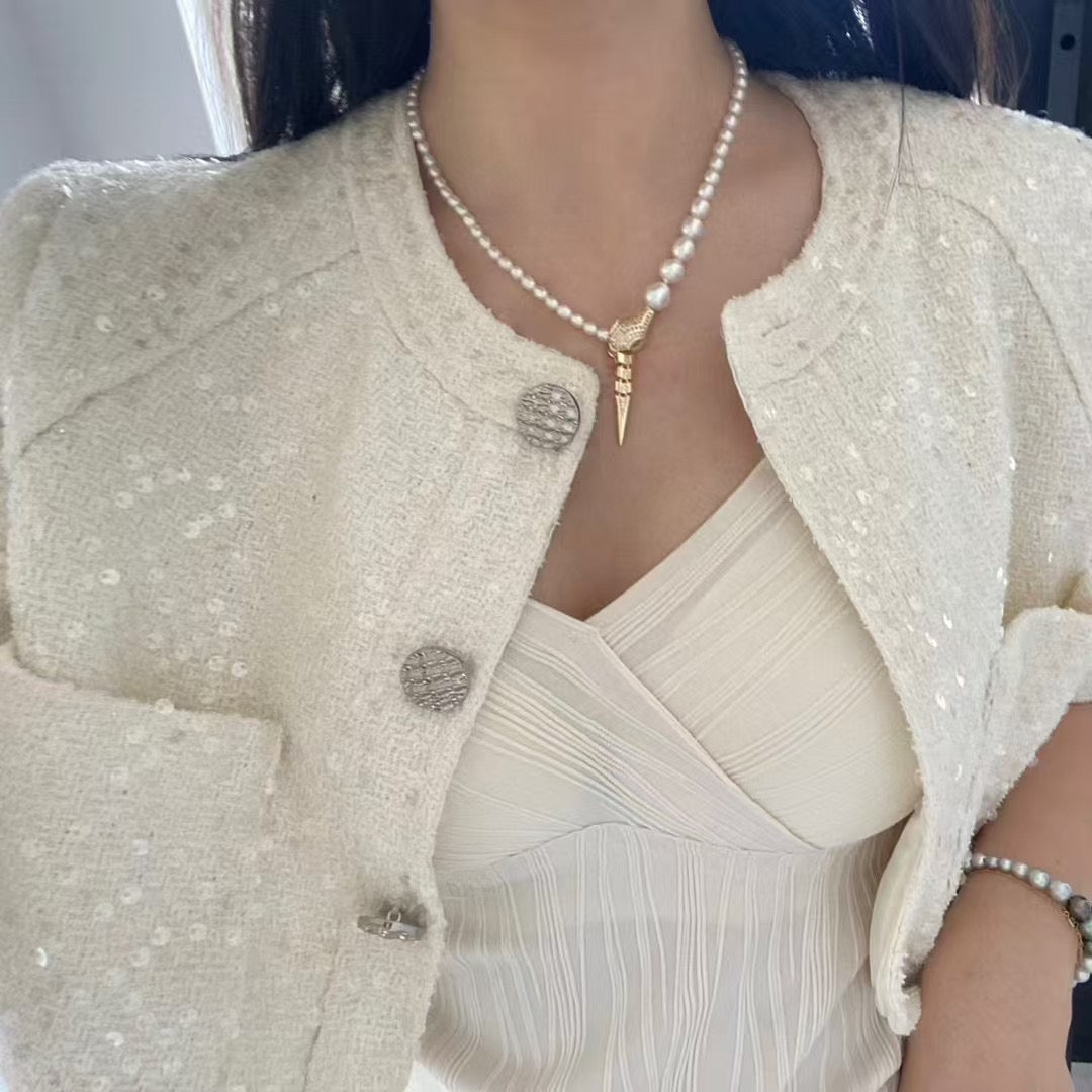 Serpentine Grace – Snake Pearl Necklace