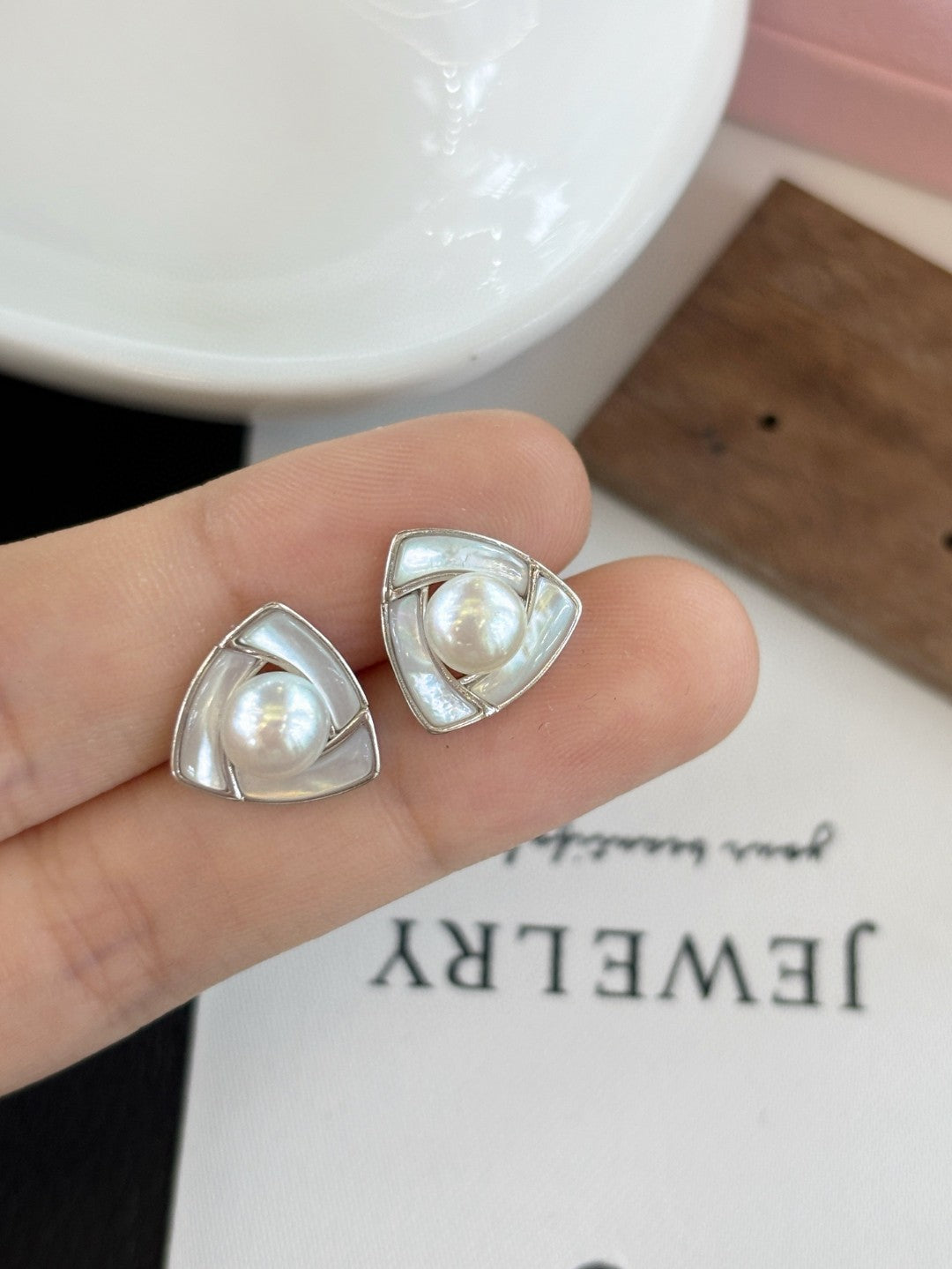 Geometric triangle earrings with mother-of-pearl and freshwater pearl on sterling silver