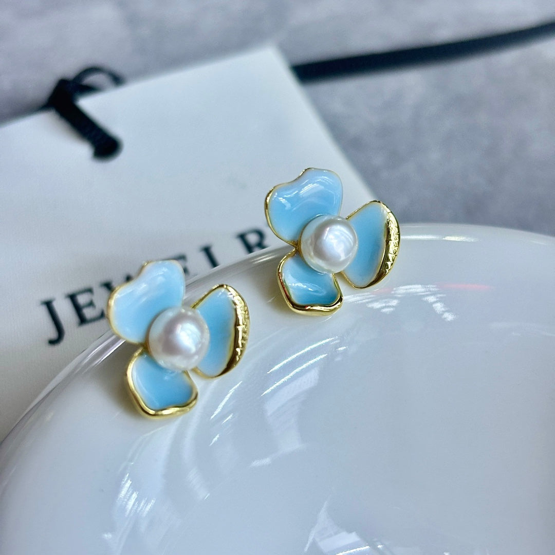 Modern Chinese petal earrings with gradient blue tones and freshwater pearl