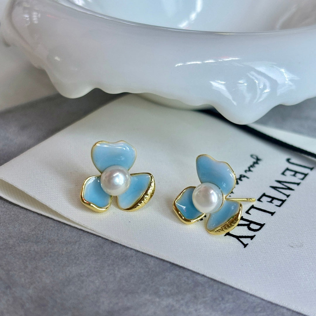 Modern Chinese petal earrings with gradient blue tones and freshwater pearl