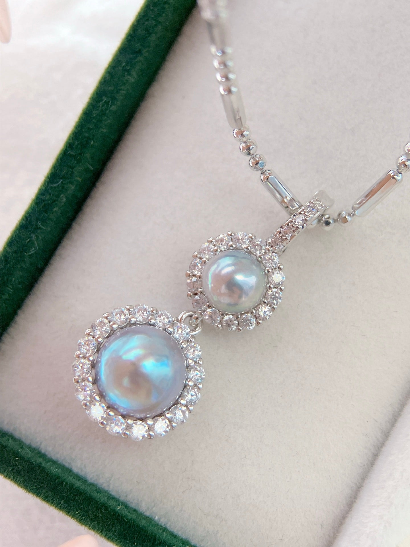 Sunflower design pendant with twin Akoya pearls and chain