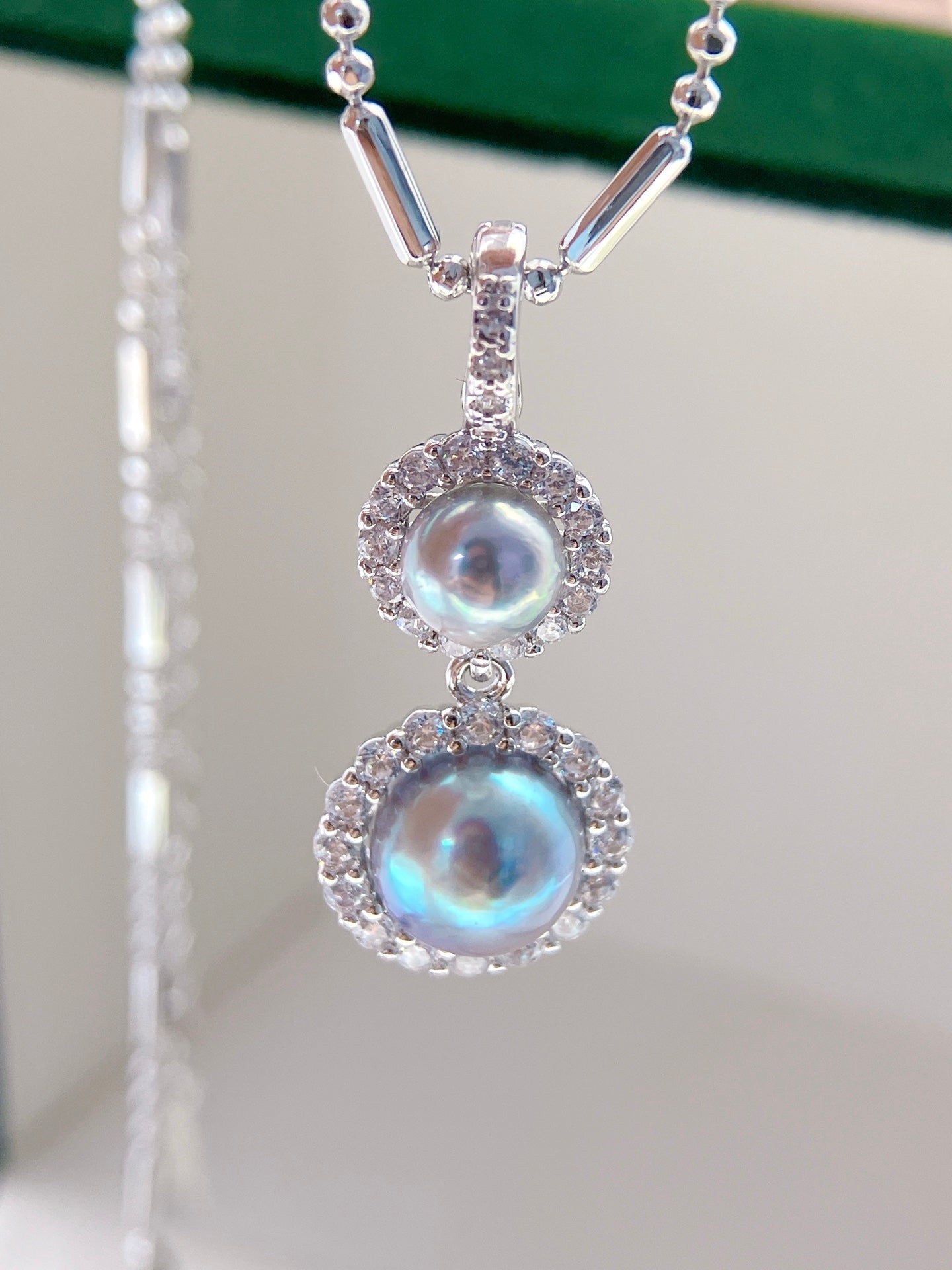 Sunflower design pendant with twin Akoya pearls and chain