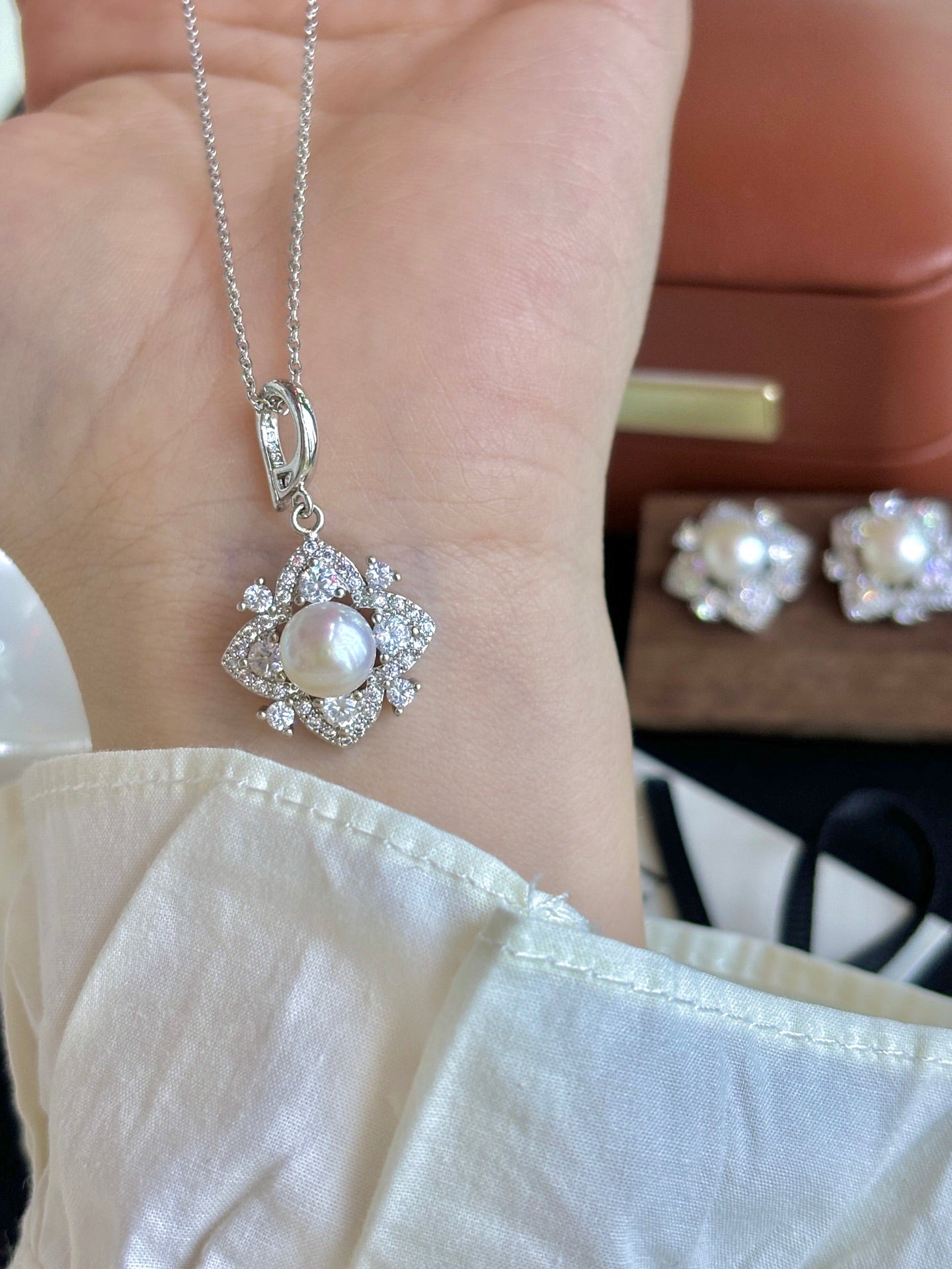 stunning jewelry set features icy crystal sparkle