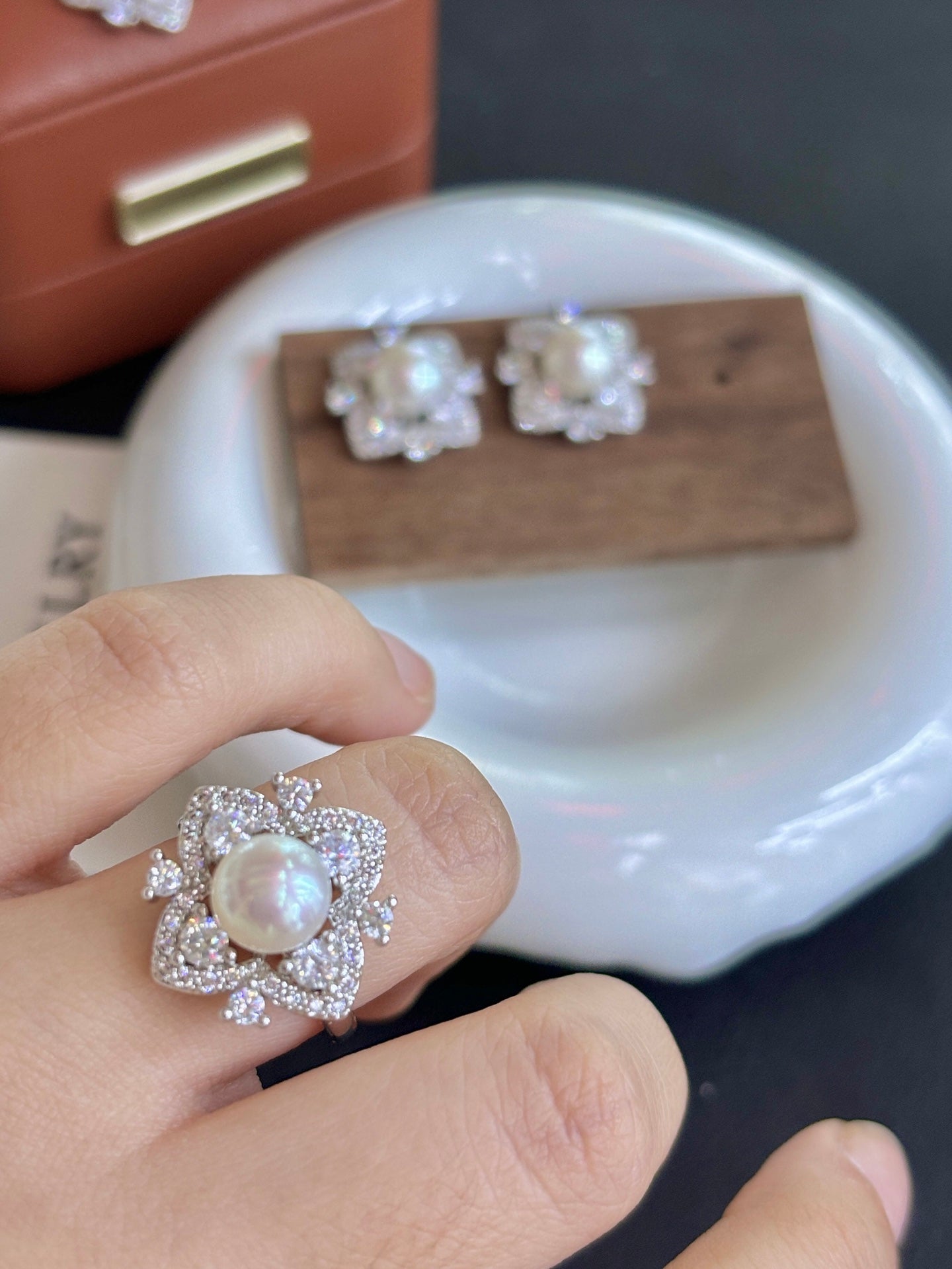 stunning jewelry set features icy crystal sparkle