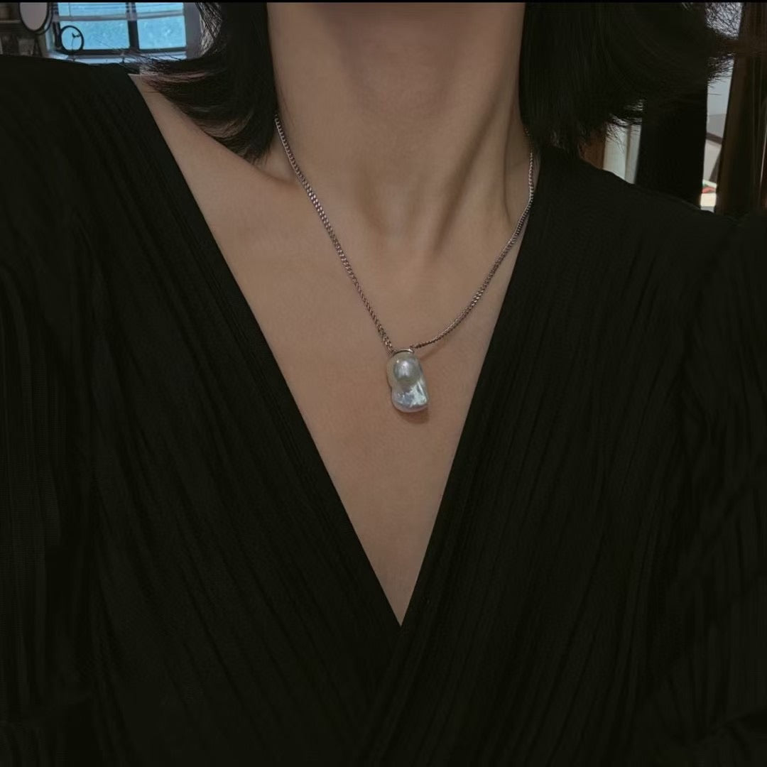 Fashion-forward Cuban chain necklace with natural baroque pearl pendant, white gold thick plating with lasting shine