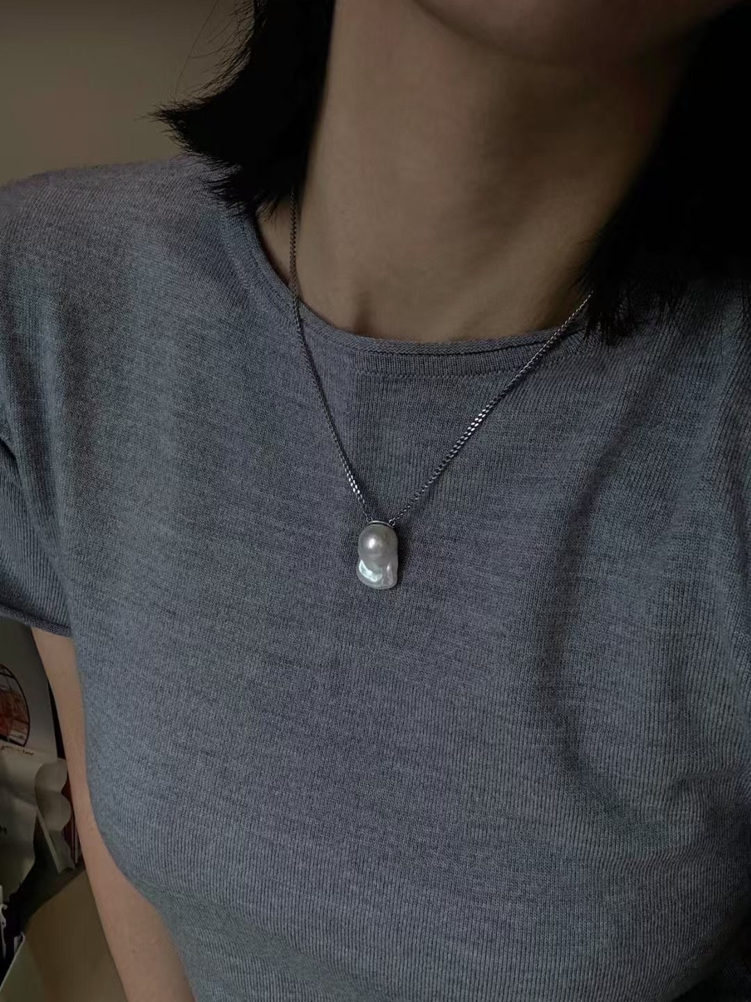 Fashion-forward Cuban chain necklace with natural baroque pearl pendant, white gold thick plating with lasting shine