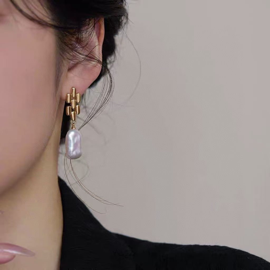 Baroque Silver Bar Earrings – Vintage Meets Modern