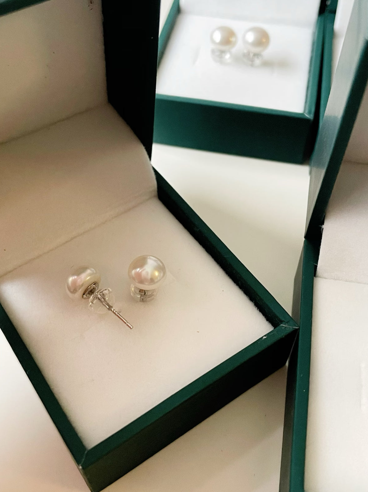 petite-dome-freshwater-pearl-studs