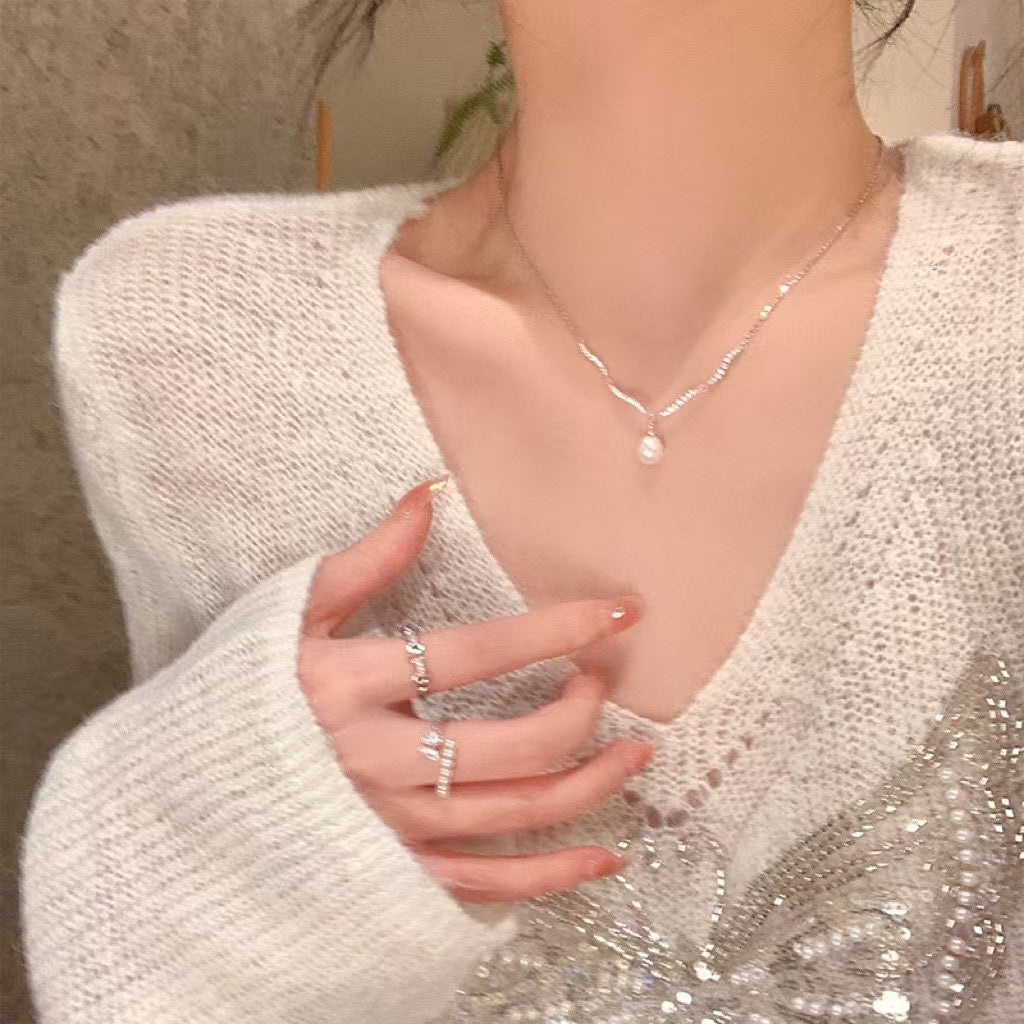 Waterwave pearl necklace with zircon shimmer and 8mm freshwater pearl