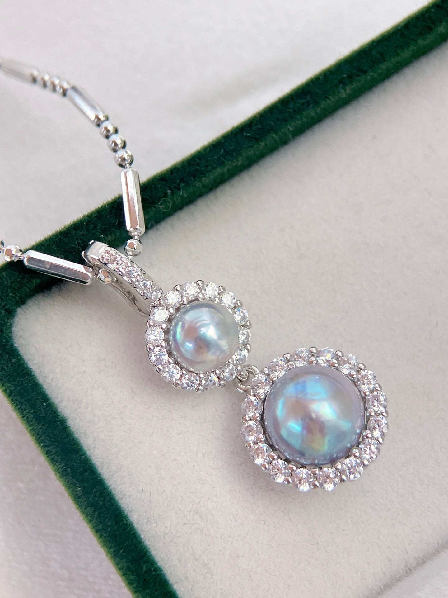 Sunflower design pendant with twin Akoya pearls and chain