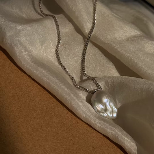 Fashion-forward Cuban chain necklace with natural baroque pearl pendant, white gold thick plating with lasting shine