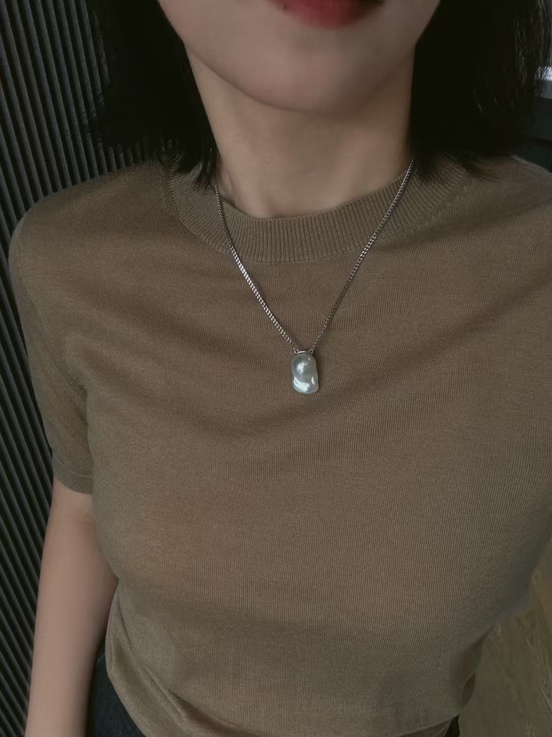 Fashion-forward Cuban chain necklace with natural baroque pearl pendant, white gold thick plating with lasting shine